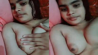 Sexy Desi Girl Play With Her Big Boobs | Indian MMS