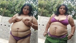 Desi Bhabhi Shows Her Boobs And Pussy | Indian MMS