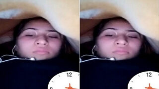 Cute Desi Girl Shows For Lover | Indian MMS