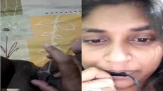 Desi Girl Fingering Her Wet Pussy | Indian MMS