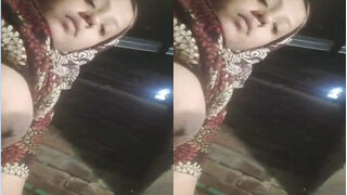 Bhabhi Shows Her Boobs And Pussy | Indian MMS