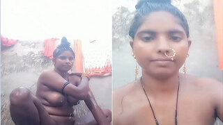 Desi Vlg Bahbhi Bathing | Indian MMS