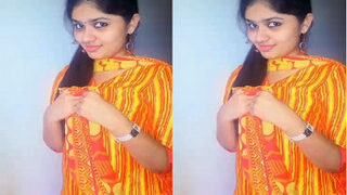Horny Desi Girl Shows Boobs | Indian MMS