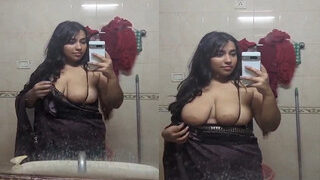 Sexy Desi Girl Shows Her Big Boobs | Indian MMS