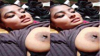 Desi Bhabhi Shows Her Boobs | Indian MMS