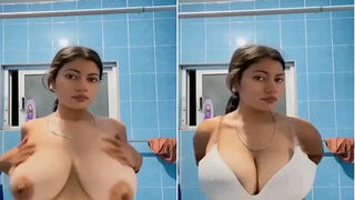 Desi Girl Shows Her Big Boobs | Indian MMS