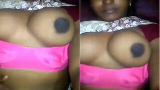 Desi Girl Shows Boobs | Indian MMS