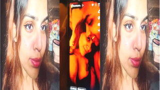 Sexy Desi Girl Shows Her Boobs | Indian MMS