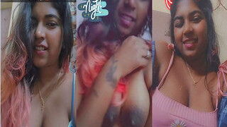Sexy Desi Girl Shows Her Boobs | Indian MMS