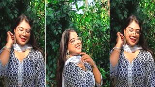 Horny Desi Girl Shows And Fingering | Indian MMS