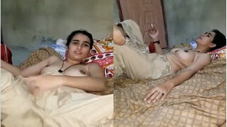 Paki Wife Shows Boobs | Indian MMS