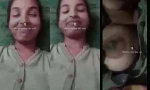Cute Desi Girl Shows Boobs On VC | Indian MMS